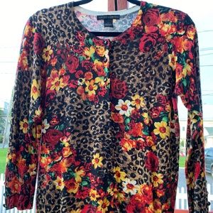 Grace Element Animal And Floral Print Size M Sweater.